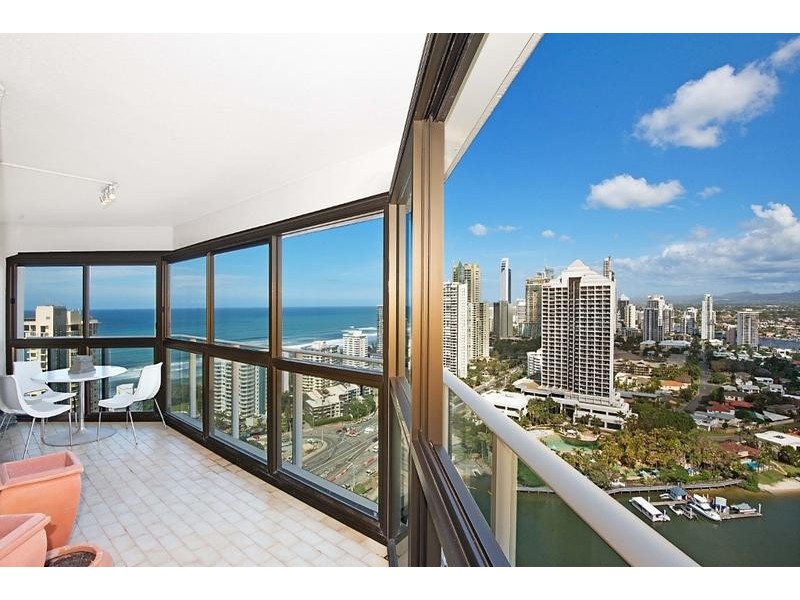 143/2 ADMIRALTY DRIVE, Paradise Waters QLD 4217