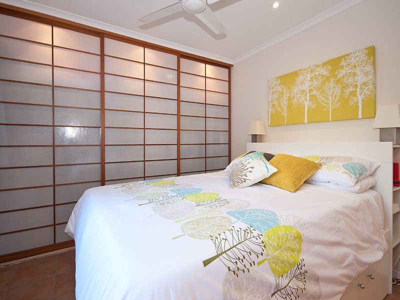 4/8-10 PEAK AVENUE, Main Beach QLD 4217