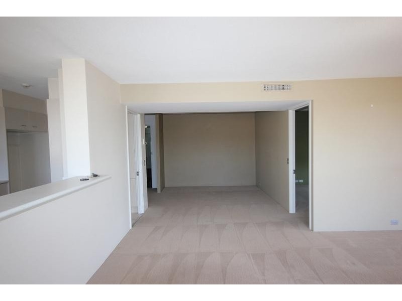 9/3652 Main Beach Parade, Main Beach QLD 4217