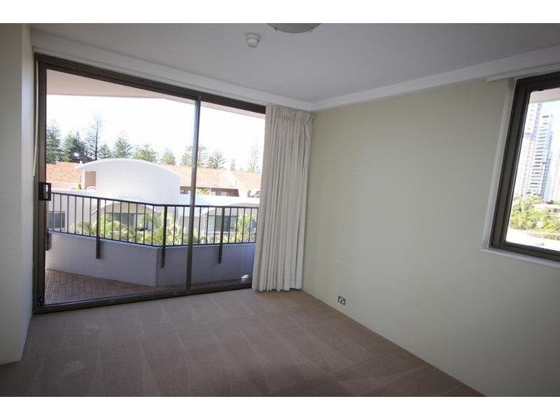 9/3652 Main Beach Parade, Main Beach QLD 4217