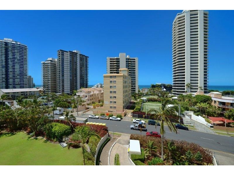 63/1 Serisier Avenue, Main Beach QLD 4217