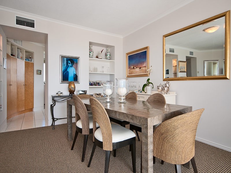 1 LENNIE AVENUE, Main Beach QLD 4217