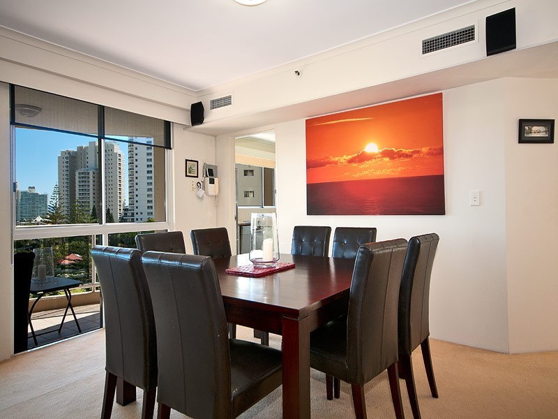 17/59 Pacific Street, Main Beach QLD 4217