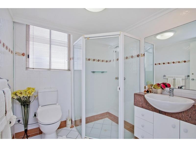 59 PACIFIC STREET, Main Beach QLD 4217