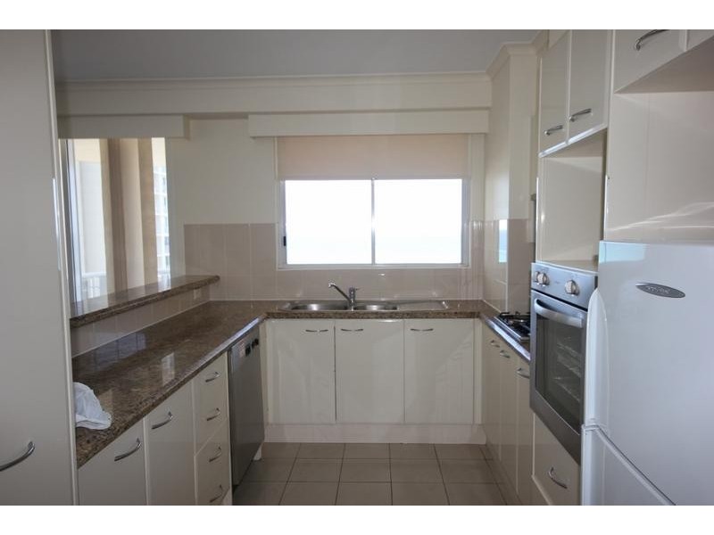 27/59 Pacific Street, Main Beach QLD 4217