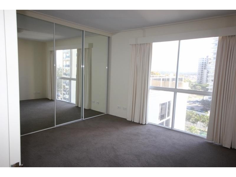 27/59 Pacific Street, Main Beach QLD 4217