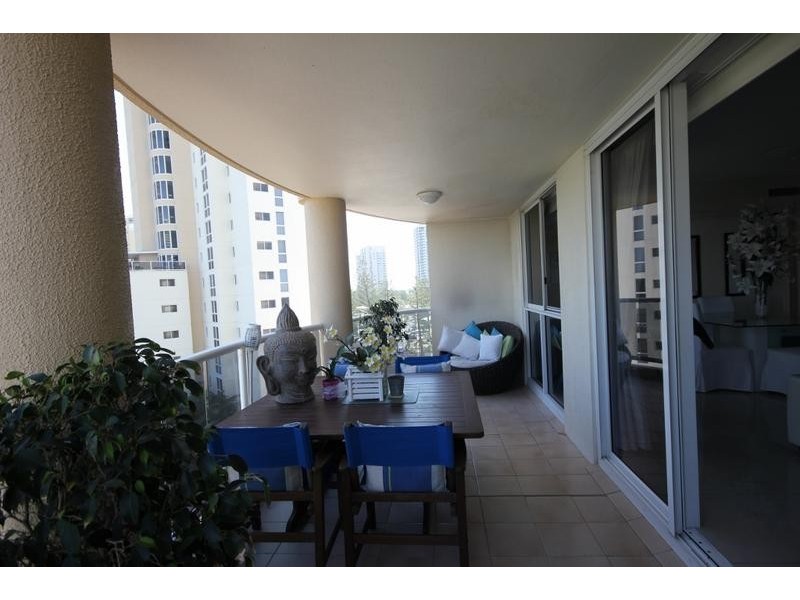 21/59 Pacific Street, Main Beach QLD 4217