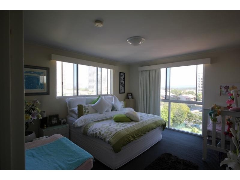 21/59 Pacific Street, Main Beach QLD 4217