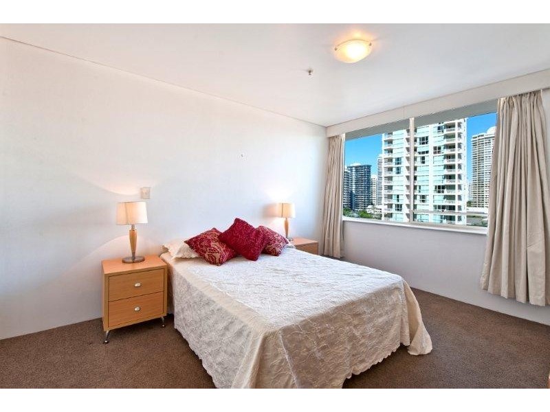 701/1 PEAK AVENUE, Main Beach QLD 4217