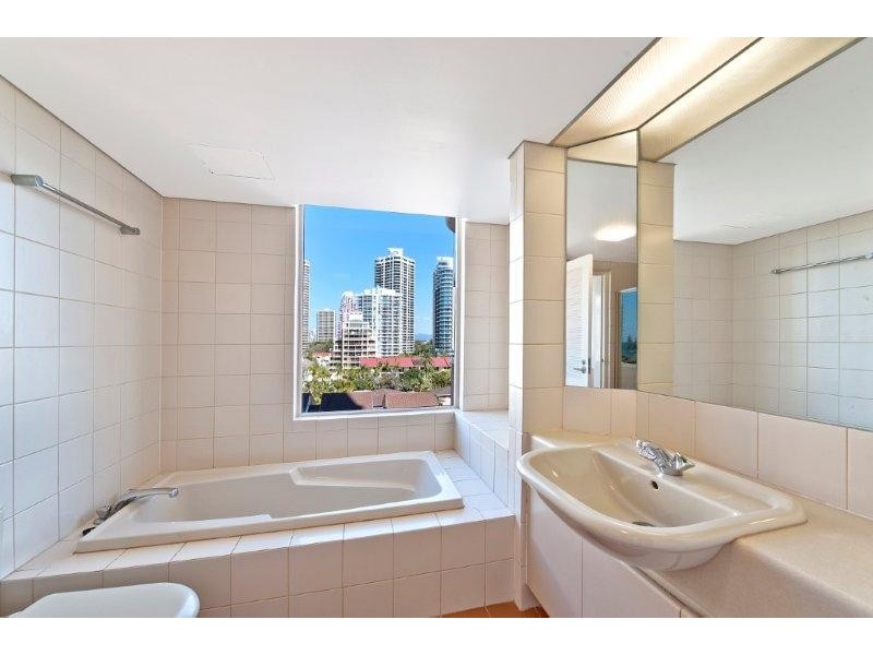 701/1 PEAK AVENUE, Main Beach QLD 4217
