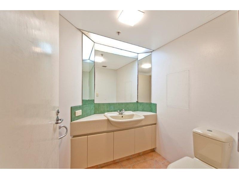 701/1 PEAK AVENUE, Main Beach QLD 4217