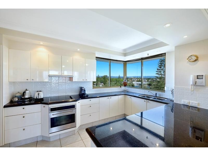 51/1 SERISIER AVENUE, Main Beach QLD 4217