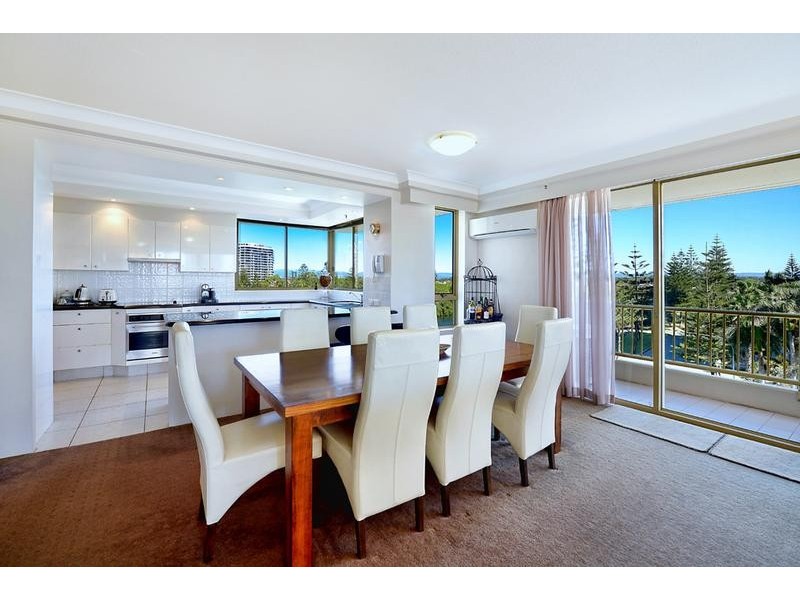 51/1 SERISIER AVENUE, Main Beach QLD 4217