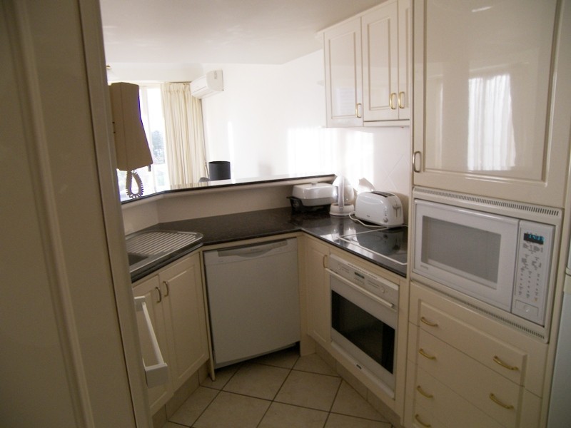 14/5-7 Cronin Ave, Main Beach QLD 4217