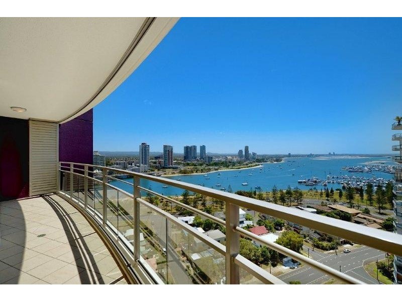 1 LENNIE AVENUE, Main Beach QLD 4217