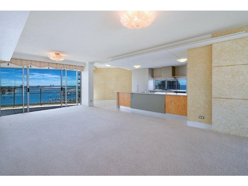 1 LENNIE AVENUE, Main Beach QLD 4217