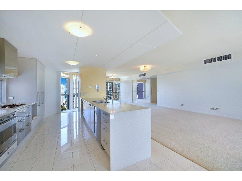 1 LENNIE AVENUE, Main Beach QLD 4217