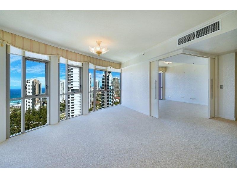 1 LENNIE AVENUE, Main Beach QLD 4217