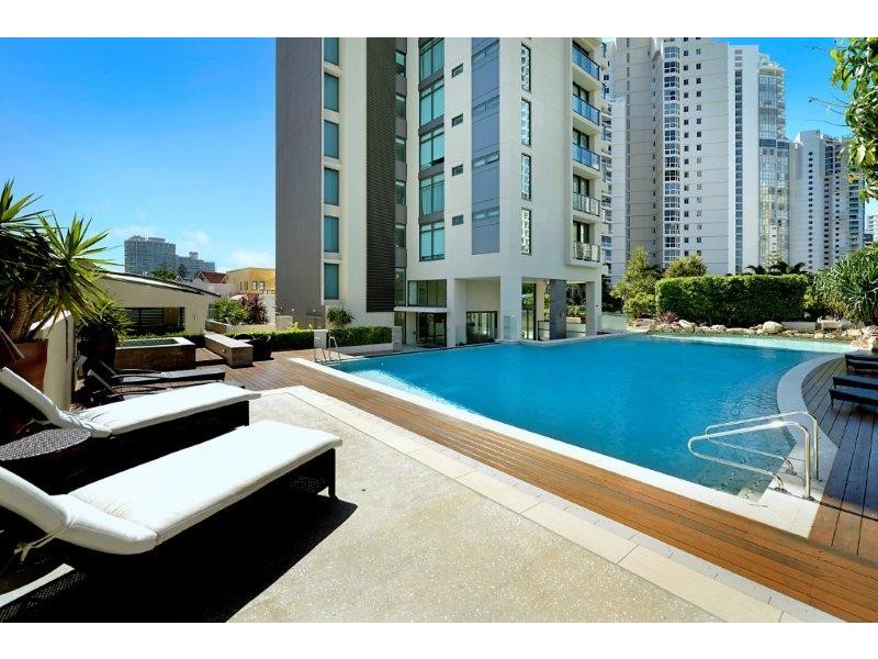 1/20-24 HUGHES AVENUE, Main Beach QLD 4217