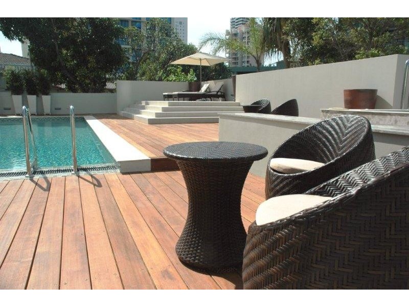 1/20-24 HUGHES AVENUE, Main Beach QLD 4217