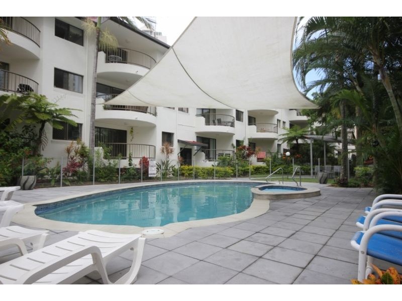 4/22 WOODROFFE AVENUE, Main Beach QLD 4217