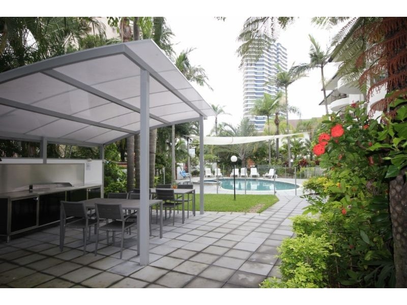 4/22 WOODROFFE AVENUE, Main Beach QLD 4217