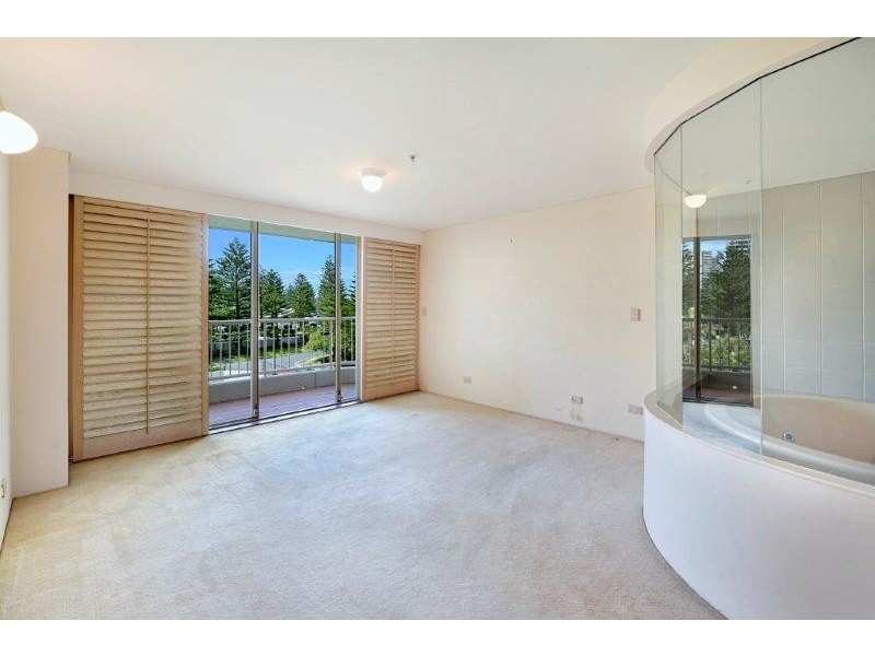 402/1 PEAK AVENUE, Main Beach QLD 4217