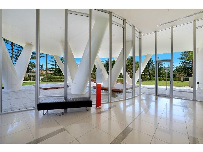 1 LENNIE AVENUE, Main Beach QLD 4217