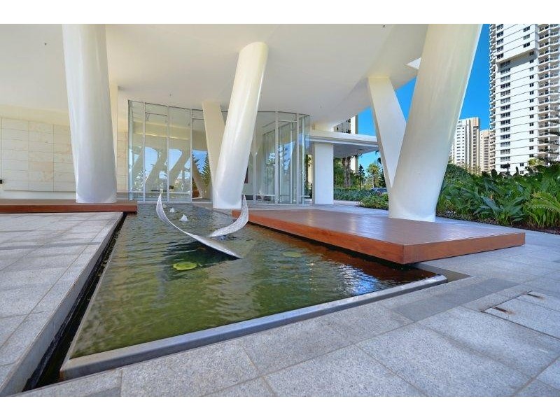 1 LENNIE AVENUE, Main Beach QLD 4217