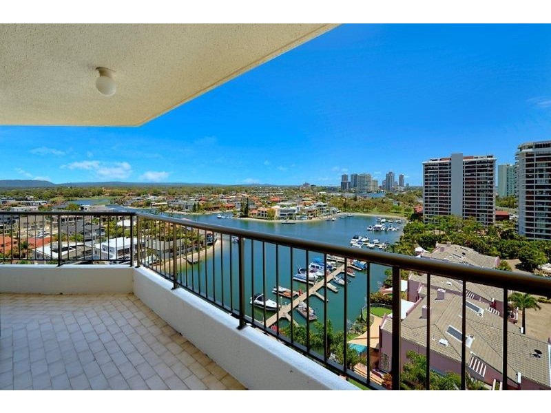 5 ADMIRALTY DRIVE, Paradise Waters QLD 4217