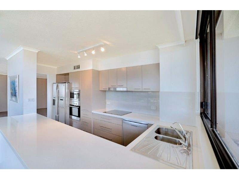 5 ADMIRALTY DRIVE, Paradise Waters QLD 4217