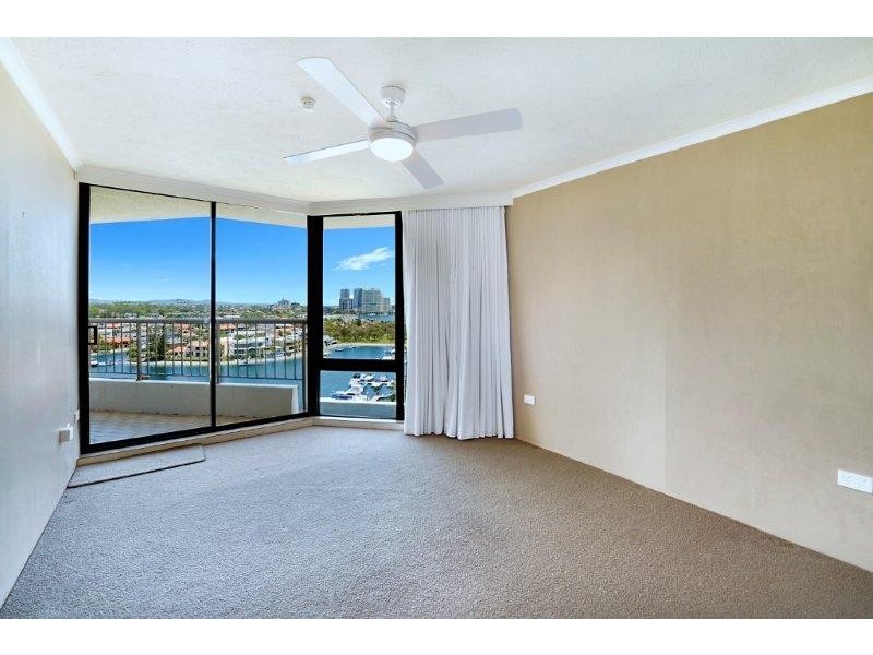 5 ADMIRALTY DRIVE, Paradise Waters QLD 4217