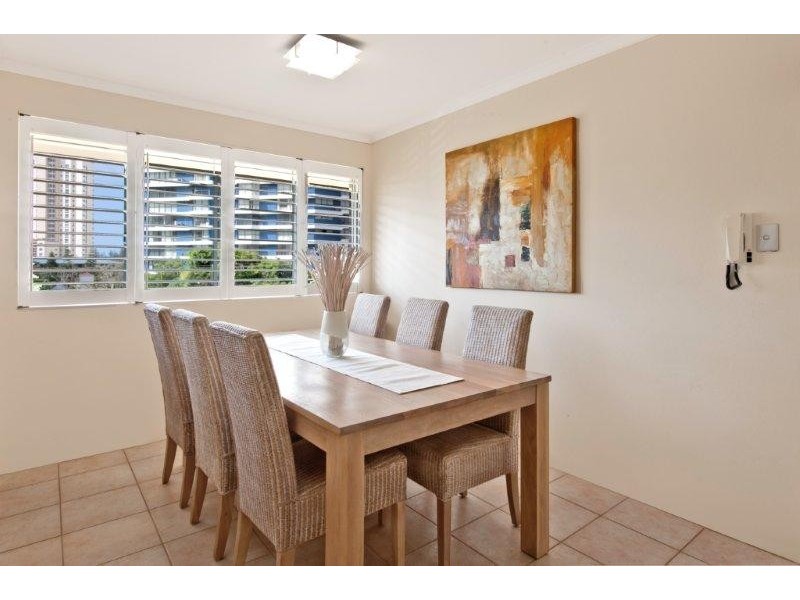 25 PACIFIC STREET, Main Beach QLD 4217