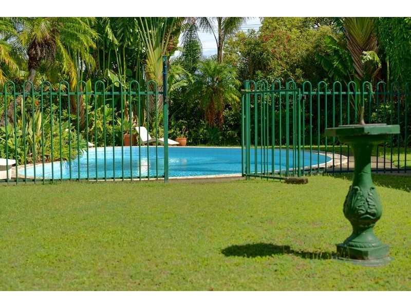 14 La Scala Court, Isle Of Capri QLD 4217