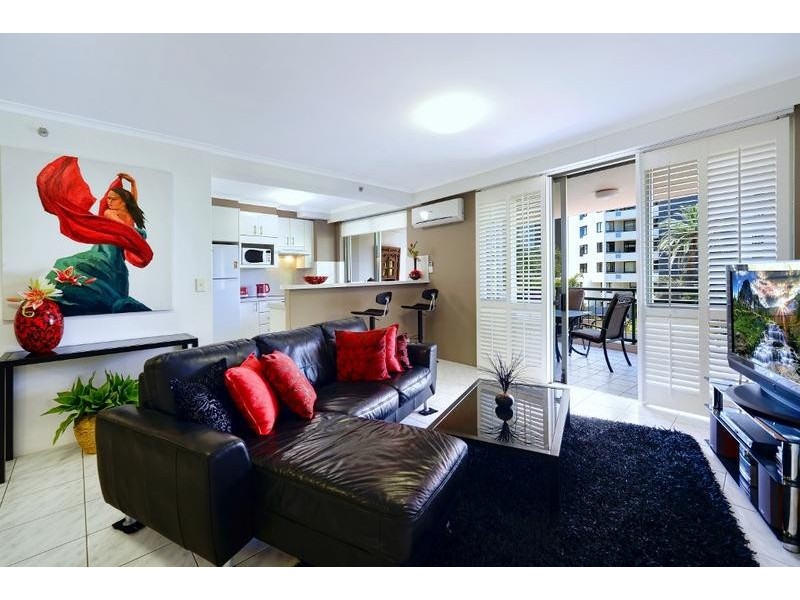 29 Woodroffe Avenue, Main Beach QLD 4217