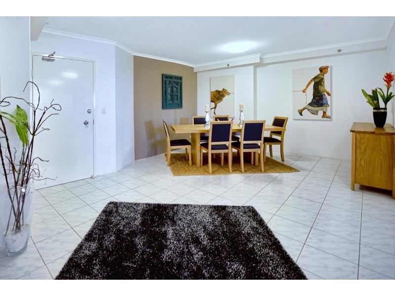 29 Woodroffe Avenue, Main Beach QLD 4217