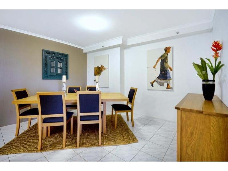29 Woodroffe Avenue, Main Beach QLD 4217