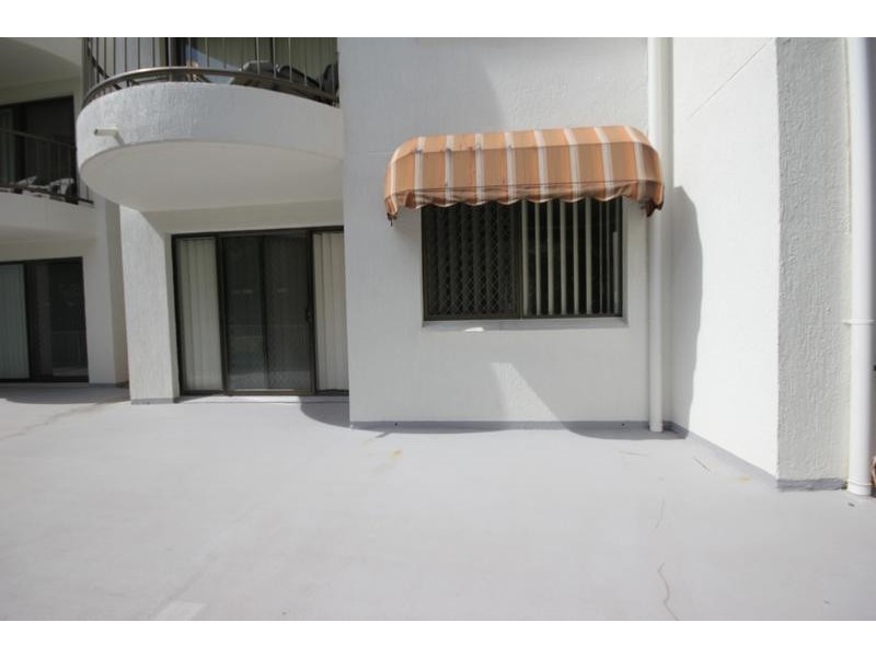 22 Woodroffe Avenue, Main Beach QLD 4217