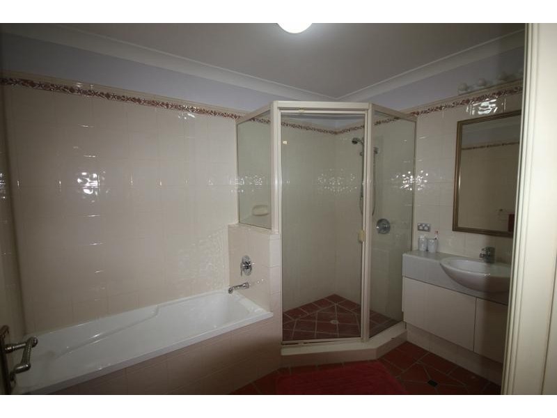 38 Woodroffe Avenue, Main Beach QLD 4217