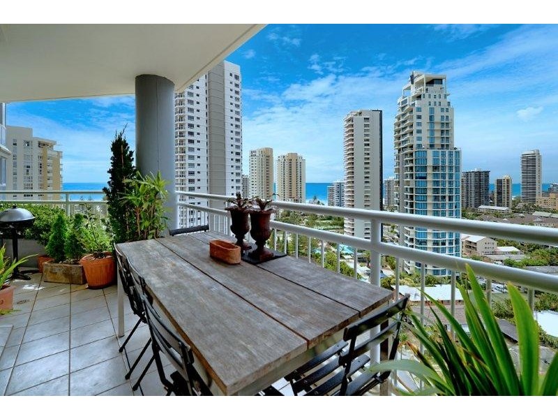 11 Hughes Avenue, Main Beach QLD 4217