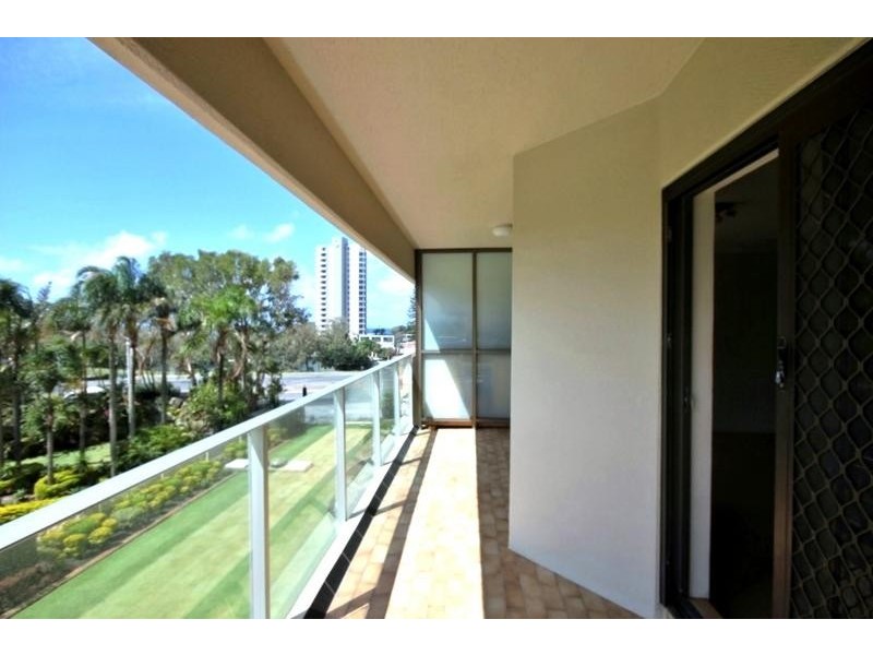 2 Admiralty Drive, Surfers Paradise QLD 4217