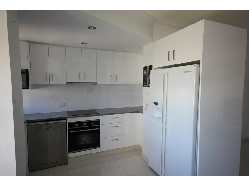 15 Pacific, Main Beach QLD 4217