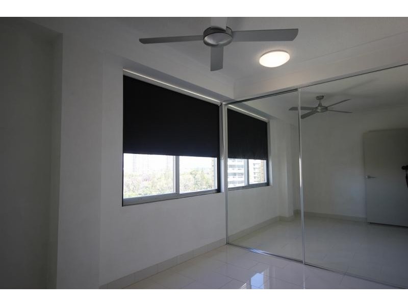 15 Pacific, Main Beach QLD 4217