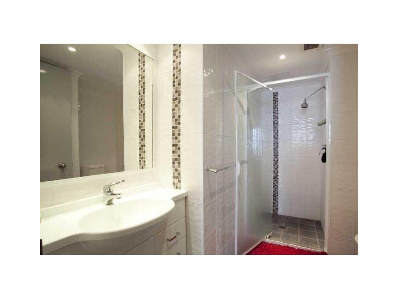 67 Ferny Avenue, Surfers Paradise QLD 4217