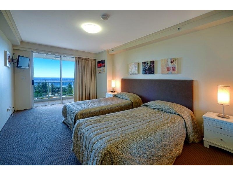 1 Hughes Avenue, Main Beach QLD 4217