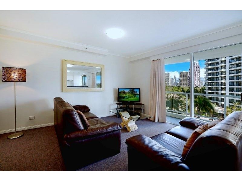 15 BREAKER STREET, Main Beach QLD 4217