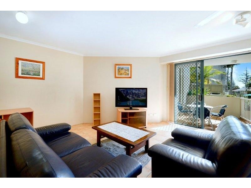 13 Montgomery Avenue, Main Beach QLD 4217