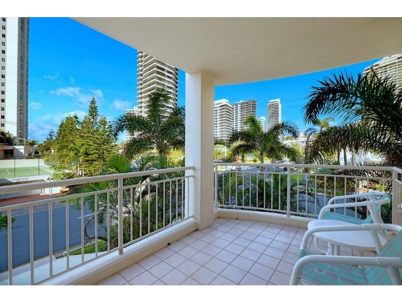 46 PACIFIC STREET, Main Beach QLD 4217