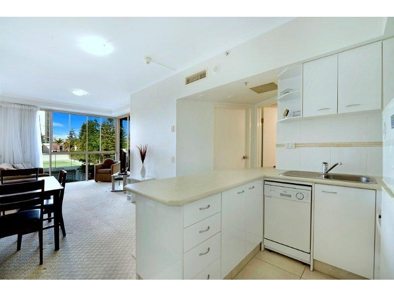 46 PACIFIC STREET, Main Beach QLD 4217