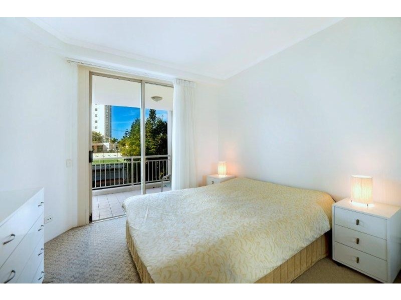 46 PACIFIC STREET, Main Beach QLD 4217